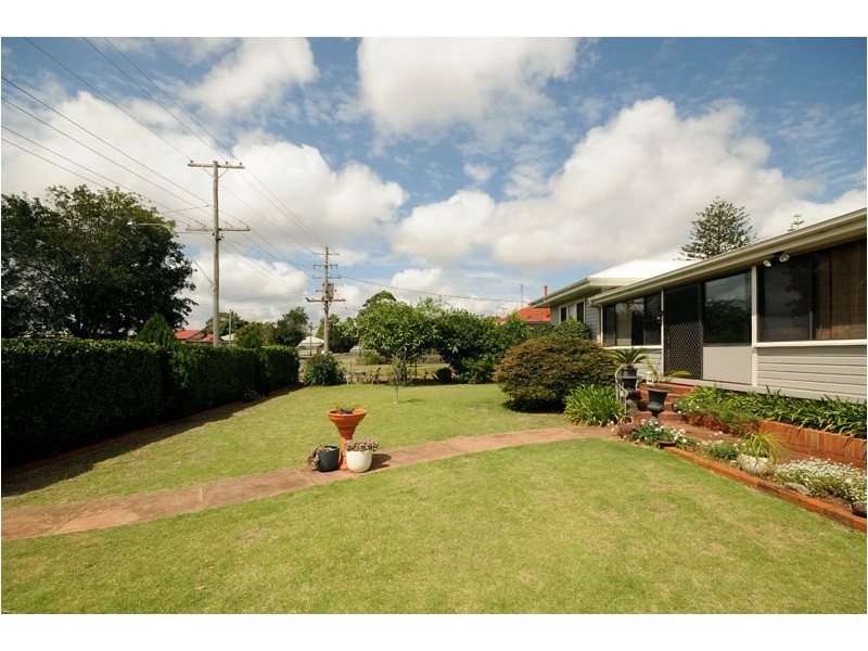 23 Merritt Street, Harristown QLD 4350