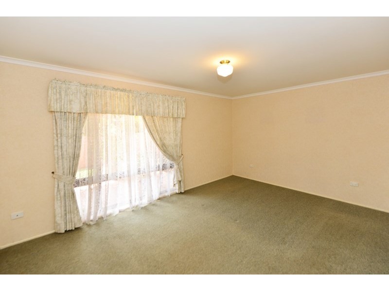 4 Cossart Street, Centenary Heights QLD 4350