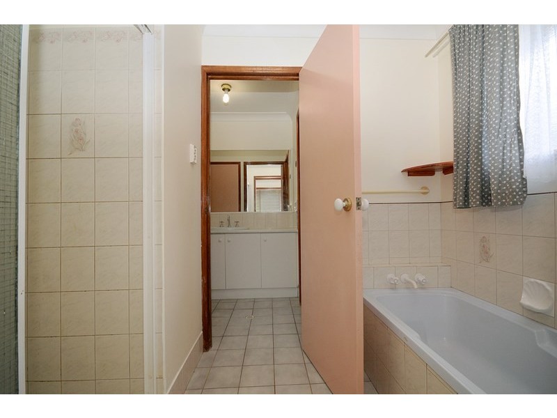 24 Balfour Street, Wyreema QLD 4352