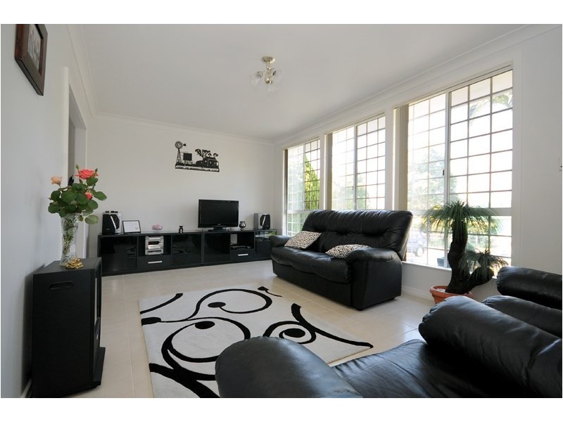 57 Leichhardt Street, Centenary Heights QLD 4350