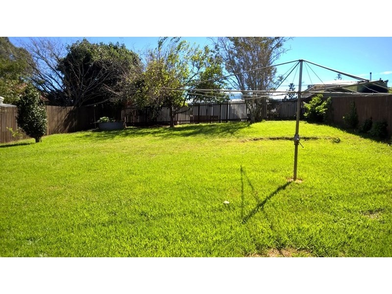 9 Wellsley Street, North Toowoomba QLD 4350