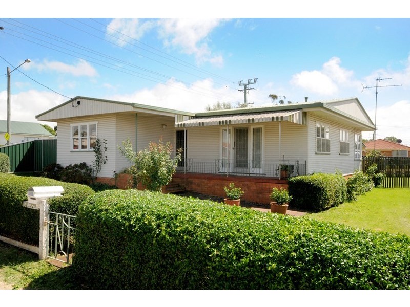 229 North Street, Rockville QLD 4350