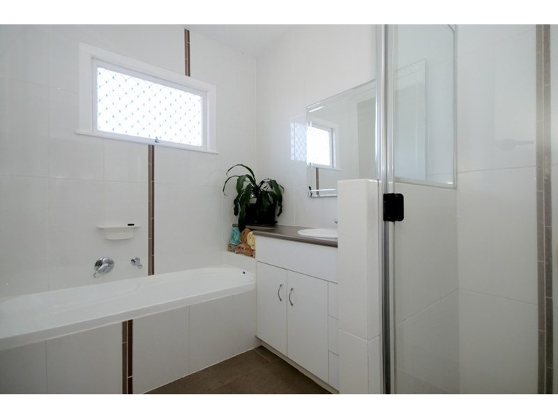 229 North Street, Rockville QLD 4350