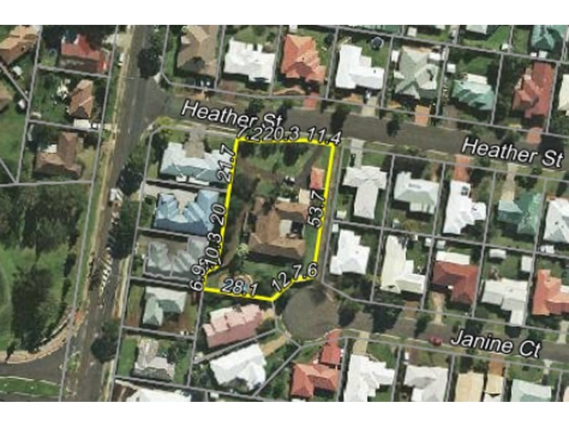 14 Heather Street, Kearneys Spring QLD 4350