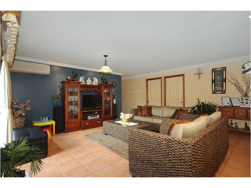 26 Cherokee Drive, Wilsonton QLD 4350