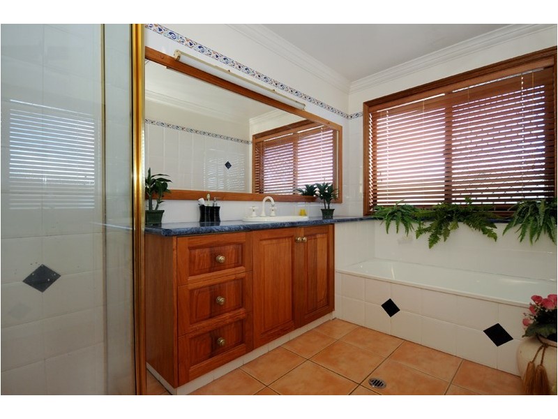 26 Cherokee Drive, Wilsonton QLD 4350