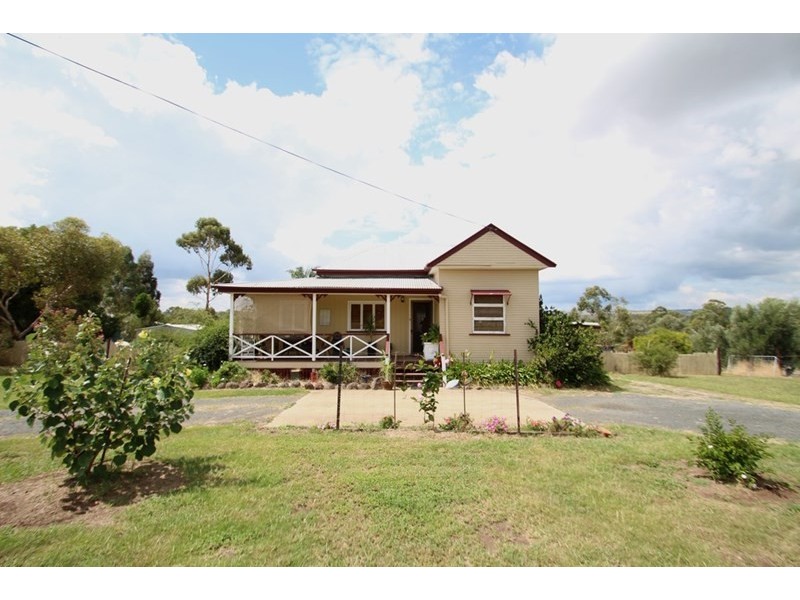 20 Clifford Street, Meringandan West QLD 4352