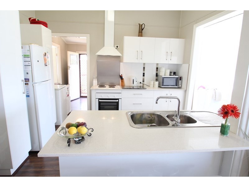 20 Clifford Street, Meringandan West QLD 4352