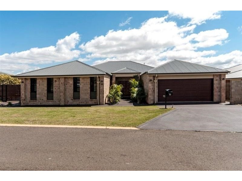 22 Kingfisher Drive, Highfields QLD 4352