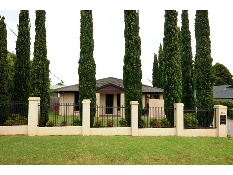 1/323 Ramsay Street, Middle Ridge QLD 4350