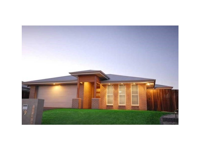 19 Kurrawa Crescent, Glenvale QLD 4350