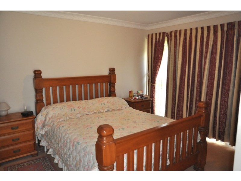 35 Highfields Road, Highfields QLD 4352