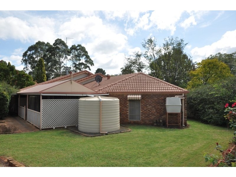 35 Highfields Road, Highfields QLD 4352