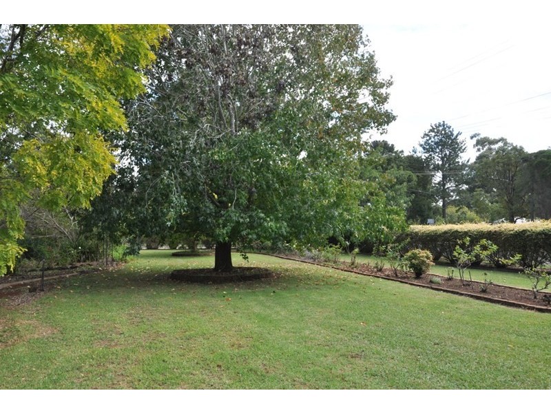 35 Highfields Road, Highfields QLD 4352