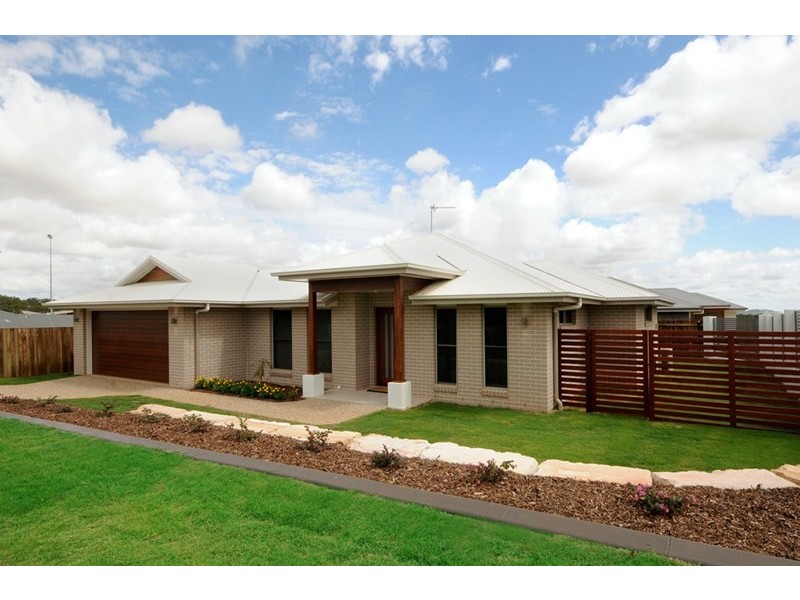 33 Wigan Avenue, Highfields QLD 4352