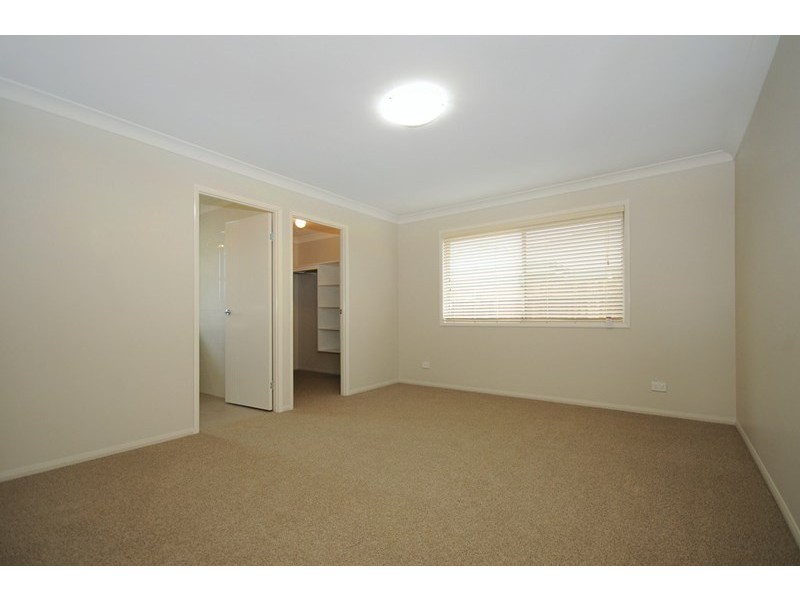 33 Wigan Avenue, Highfields QLD 4352