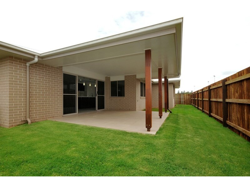 33 Wigan Avenue, Highfields QLD 4352