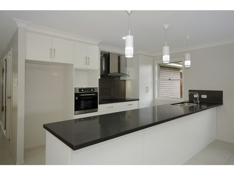 33a Wigan Avenue, Highfields QLD 4352