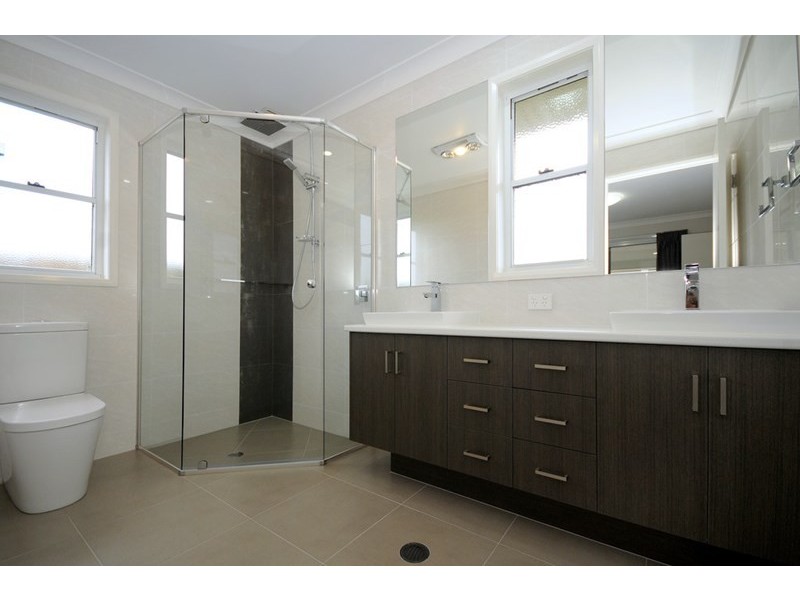 33a Wigan Avenue, Highfields QLD 4352