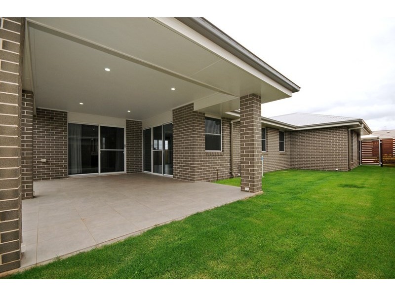 33a Wigan Avenue, Highfields QLD 4352