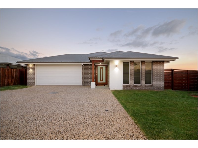 33a Wigan Avenue, Highfields QLD 4352