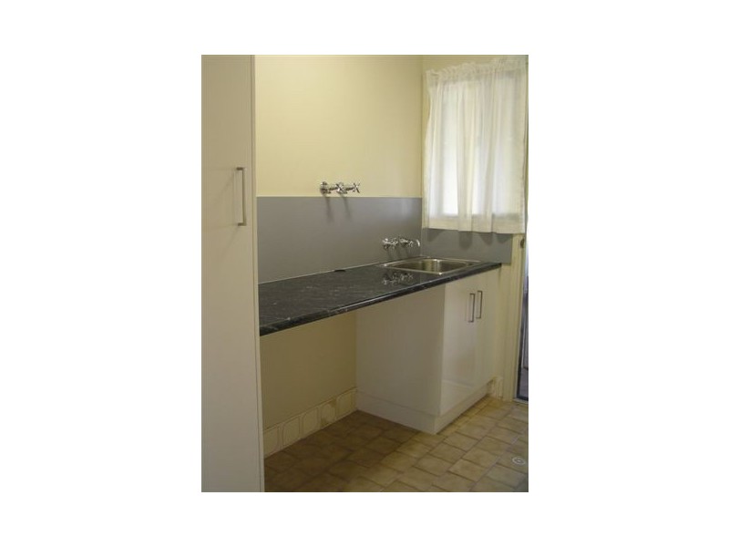 90 Hursley Road, Newtown QLD 4350