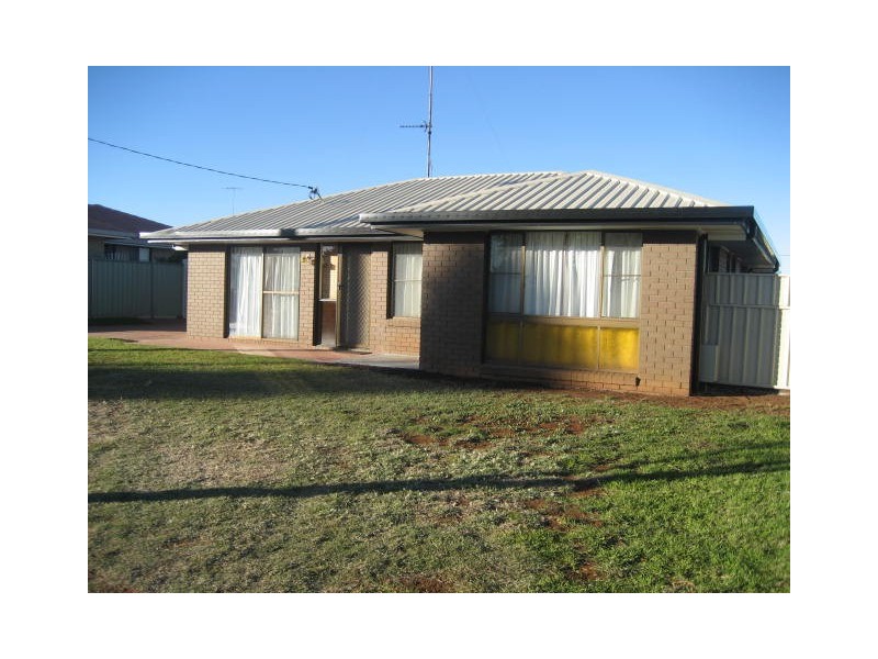 90 Hursley Road, Newtown QLD 4350