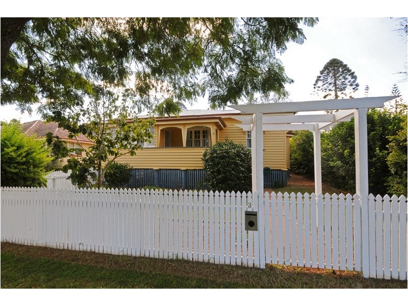 3 Rhyde Street, Mount Lofty QLD 4350