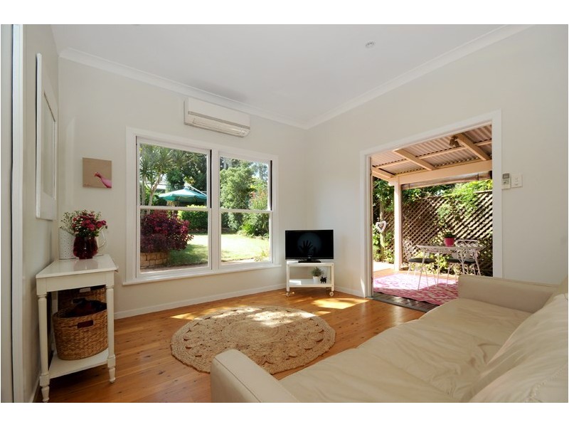 3 Rhyde Street, Mount Lofty QLD 4350