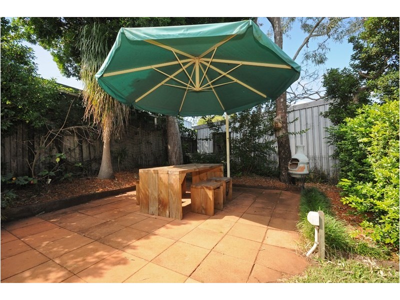 3 Rhyde Street, Mount Lofty QLD 4350