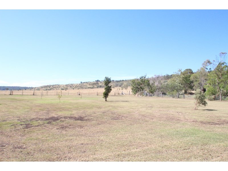 2 Glencoe Road, Kingsthorpe QLD 4400