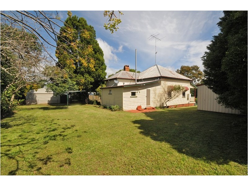 16 Kennedy Street, North Toowoomba QLD 4350