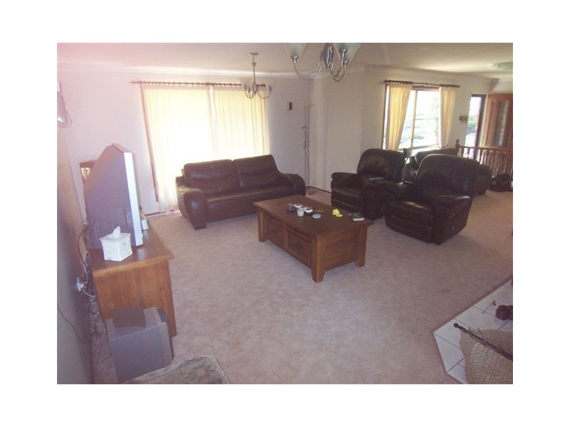 11 Palmer Drive, Highfields QLD 4352