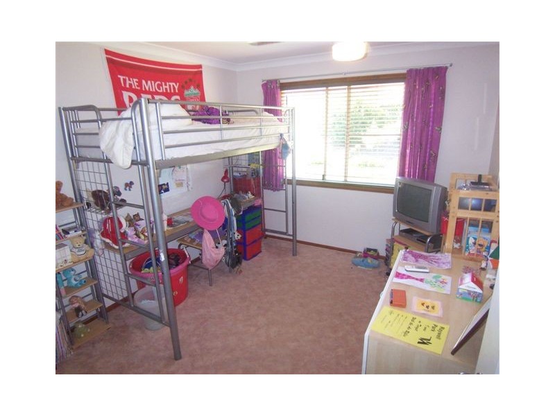 11 Palmer Drive, Highfields QLD 4352