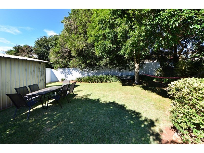 6 Eton Street, East Toowoomba QLD 4350