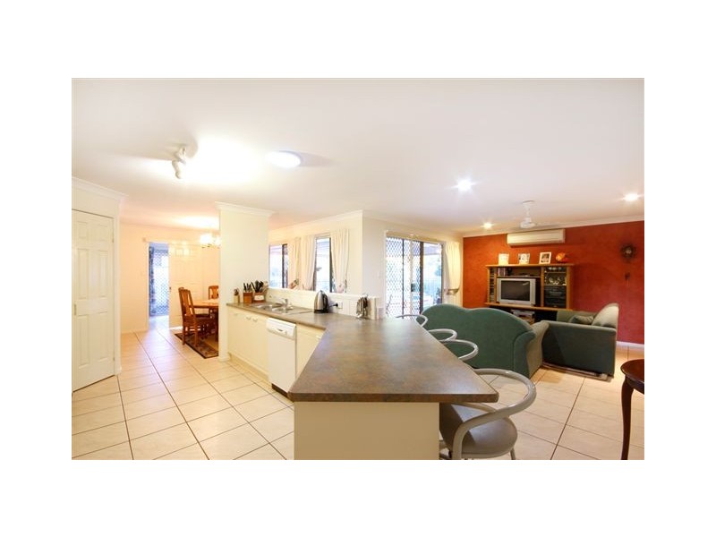 42 Jutsum Street, Middle Ridge QLD 4350