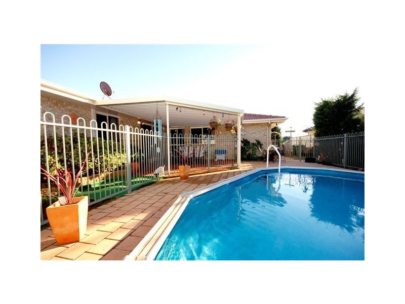 42 Jutsum Street, Middle Ridge QLD 4350