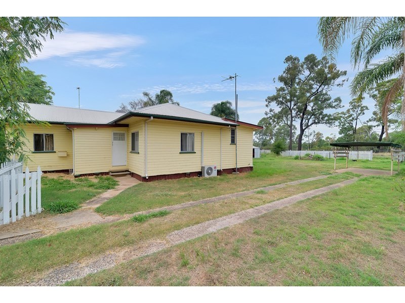 126 Murilla Street, Miles QLD 4415