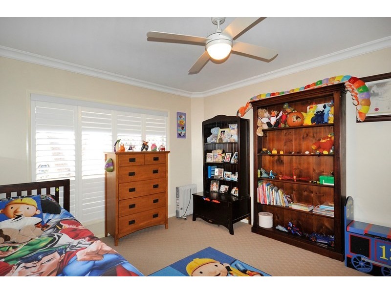 6 Page Court, Kearneys Spring QLD 4350
