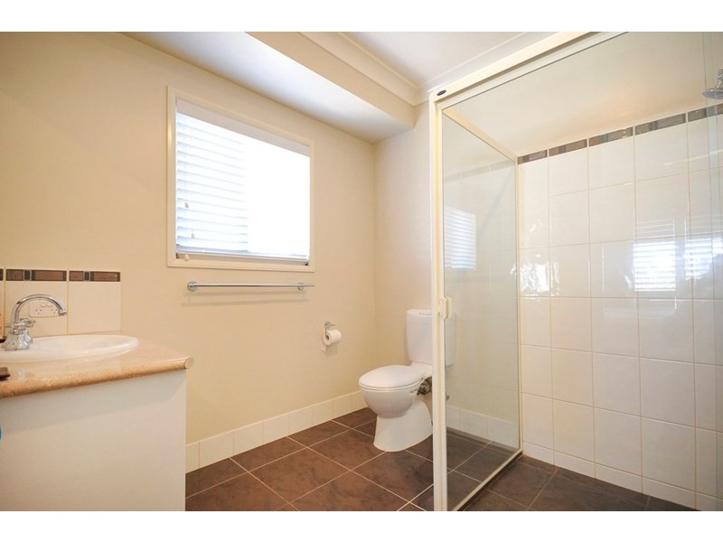 6 Page Court, Kearneys Spring QLD 4350