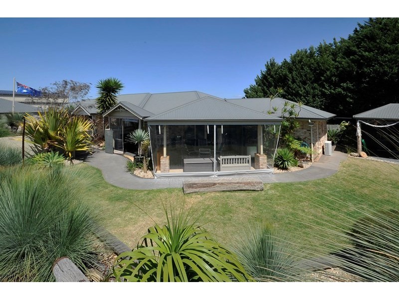 6 Page Court, Kearneys Spring QLD 4350