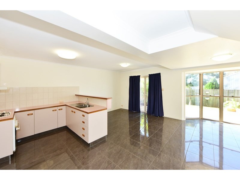 8/247 Herries Street, Newtown QLD 4350