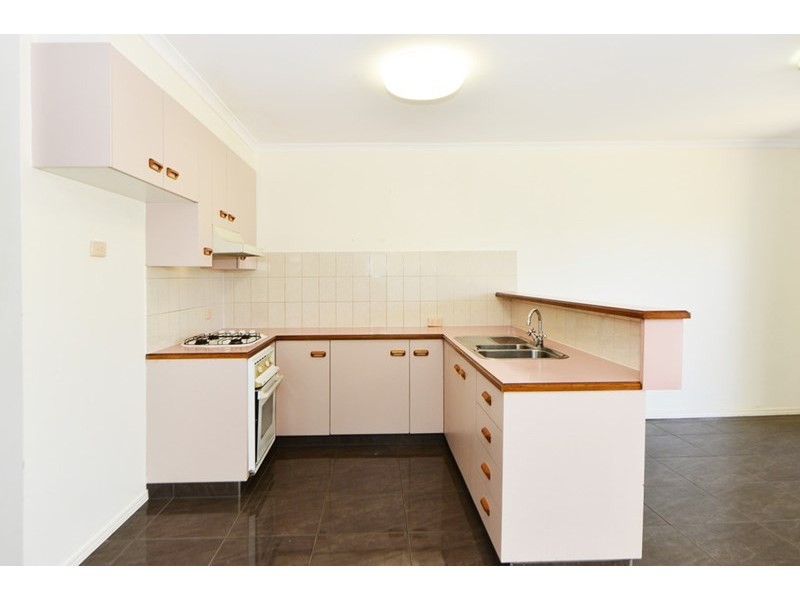 8/247 Herries Street, Newtown QLD 4350