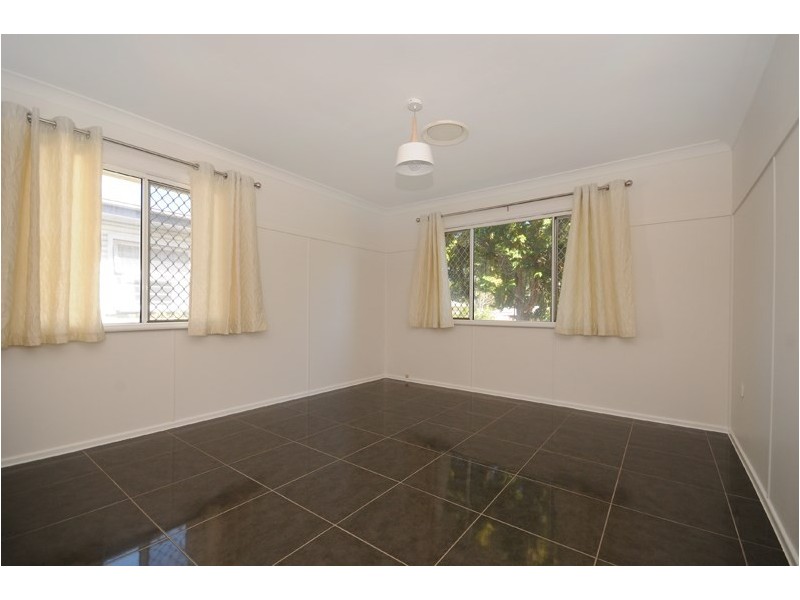 12 Winifred Street, South Toowoomba QLD 4350