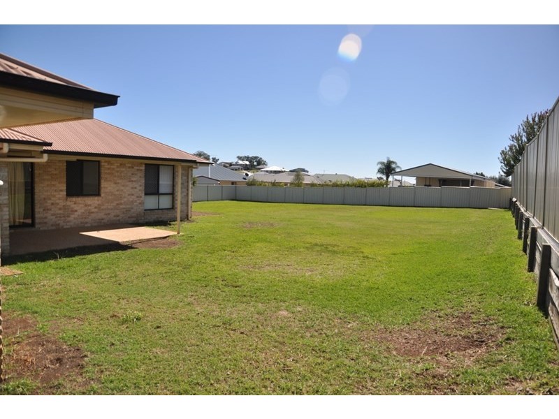 4 Jacob Court, Westbrook QLD 4350