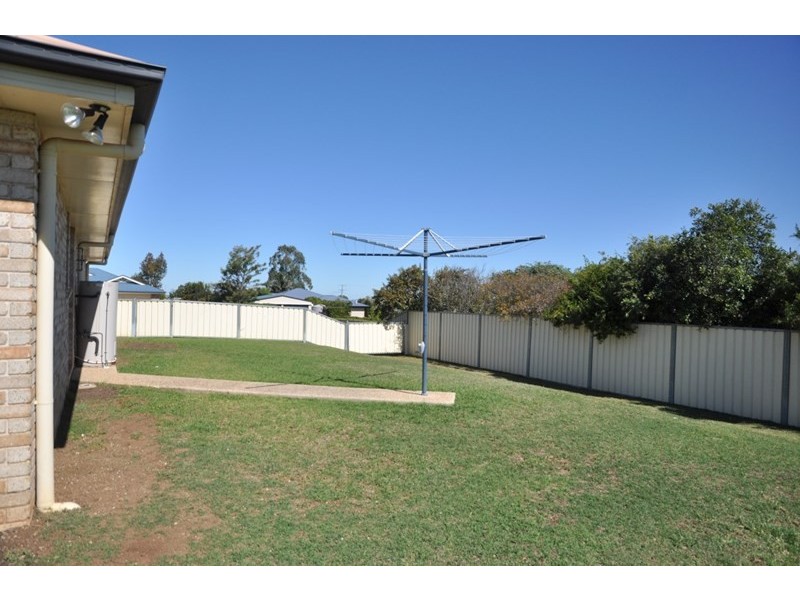 4 Jacob Court, Westbrook QLD 4350