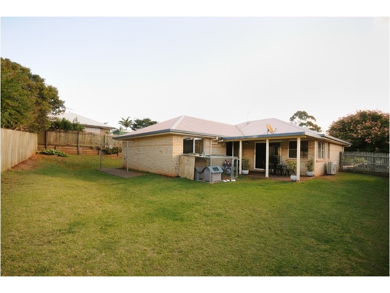 64 Bouganvillea Drive, Middle Ridge QLD 4350