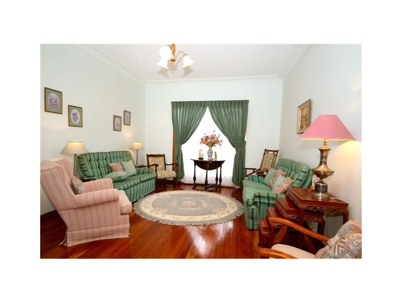 4 Poinsettia Court, Middle Ridge QLD 4350