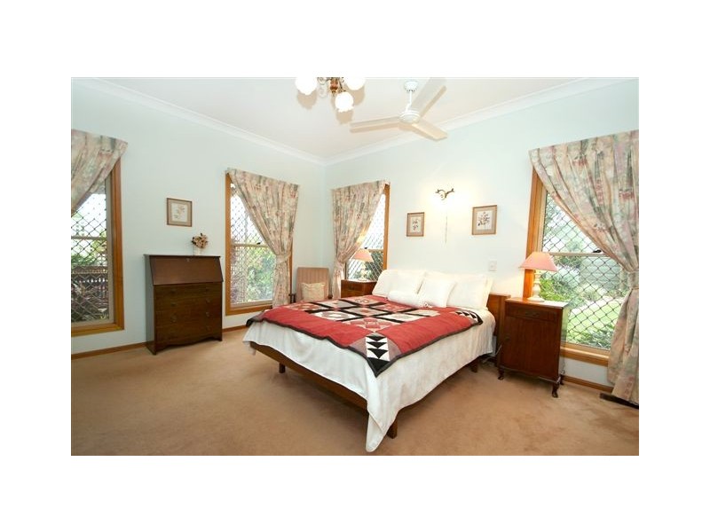 4 Poinsettia Court, Middle Ridge QLD 4350