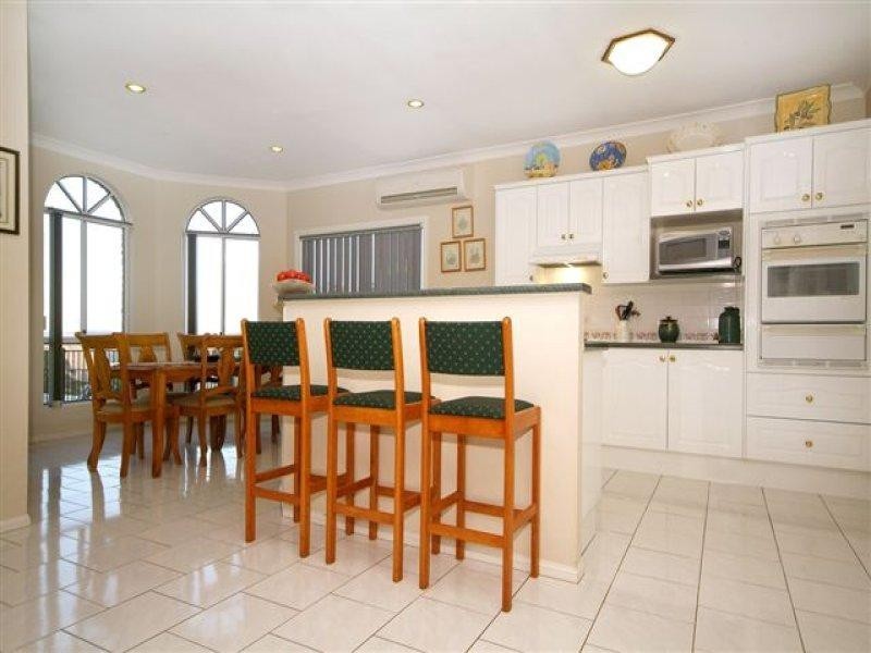 14 Trafalgar Street, Middle Ridge QLD 4350